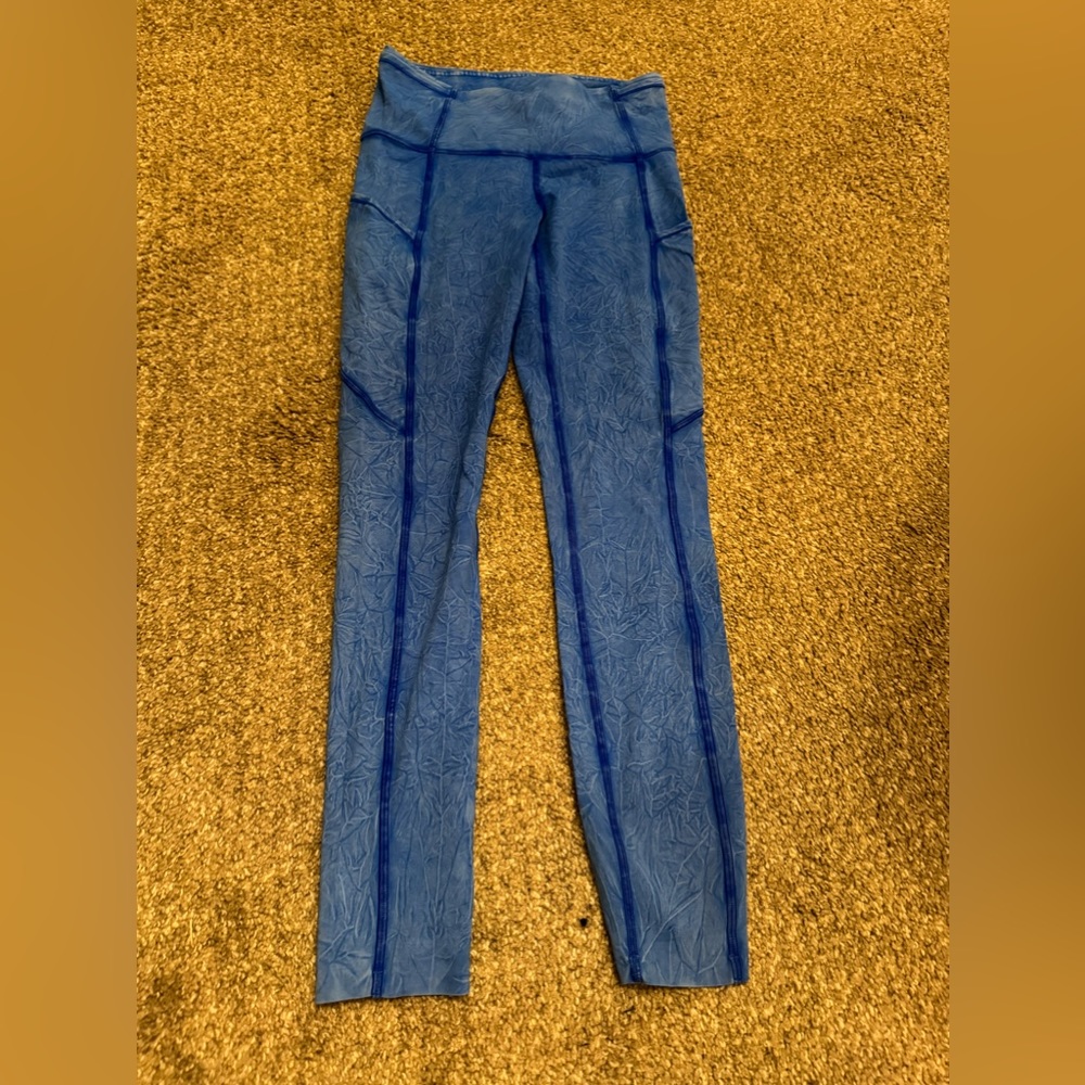 Lululemon leggings, similar to the speed it up.    Size 4, great condition.